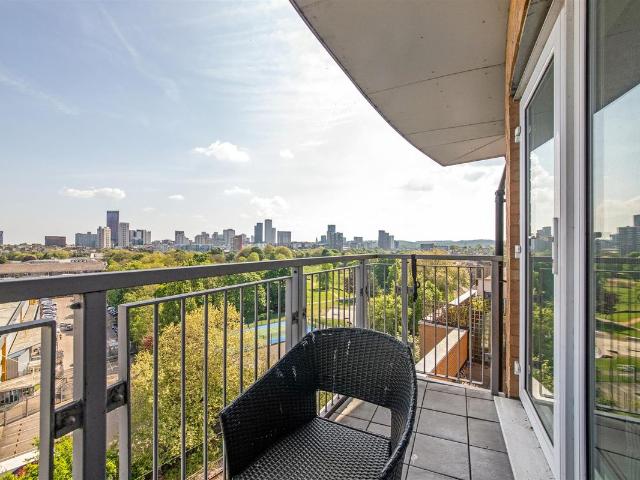 Apartment for rent in London Borough of Croydon, Greater London