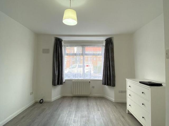 Studio for rent in Wealdstone, Greater London