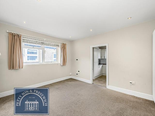 Apartment for rent in Woodford Green, Greater London