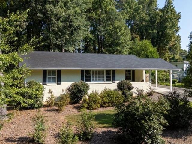 House for sale in Dunwoody, Georgia