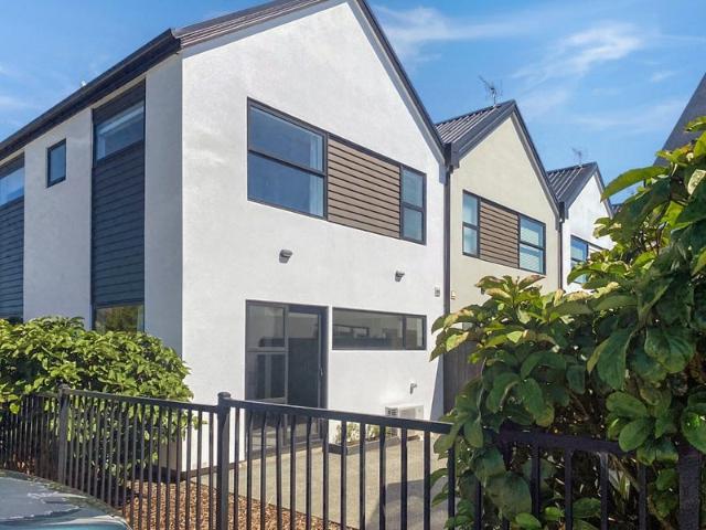 Apartment for rent in Pegasus, Canterbury
