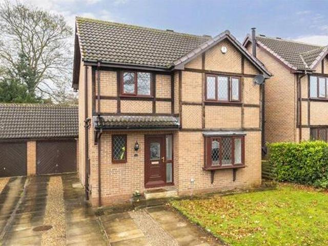 House for sale in West Chevin, Guiseley