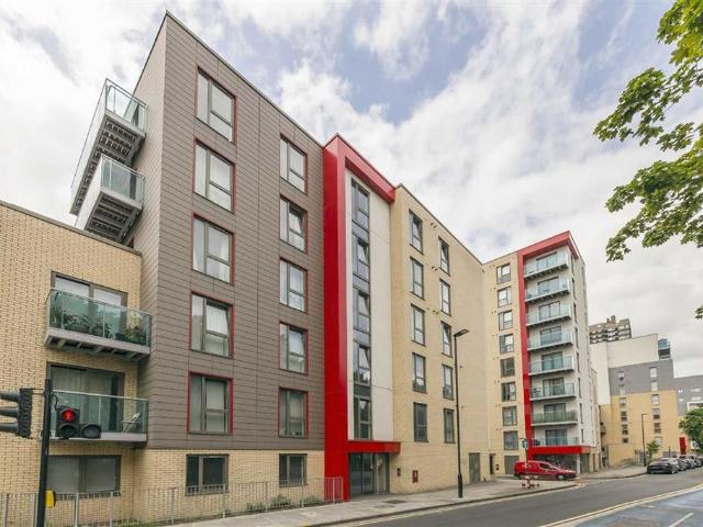 Apartment for rent in St. George in the East, Greater London