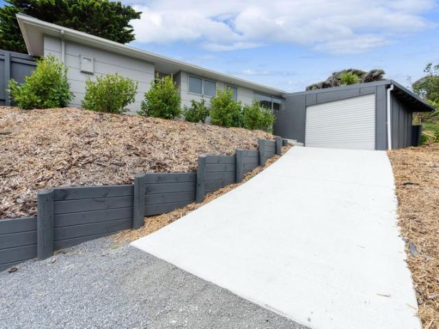 House for rent in Peka Peka, Wellington