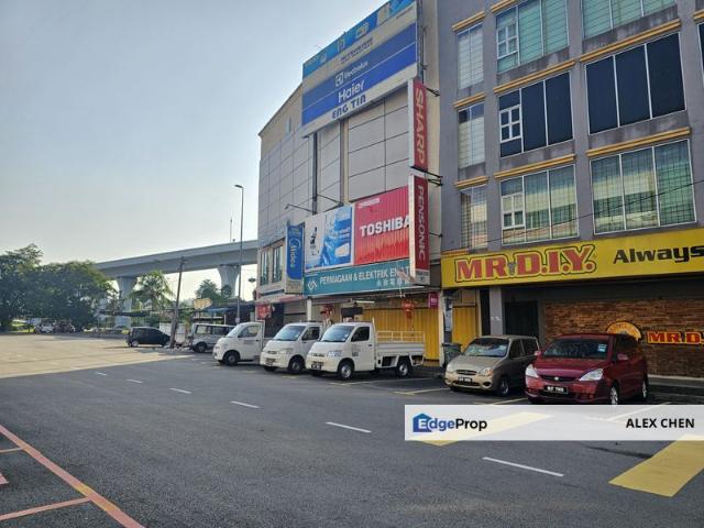 Shop for rent in Kajang, Langat