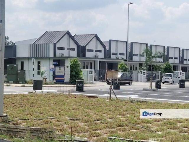 Shop for sale in Dengkil, Sepang