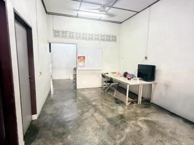 Terraced House for sale in Pekan Nanas, Johor