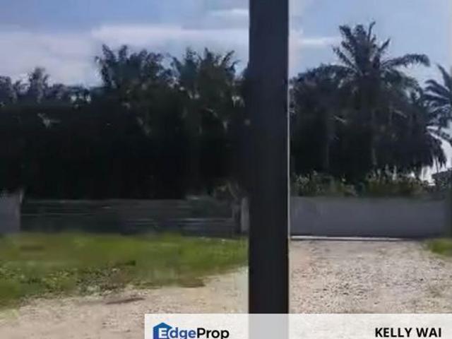Shop for sale in Pekan Nanas, Johor