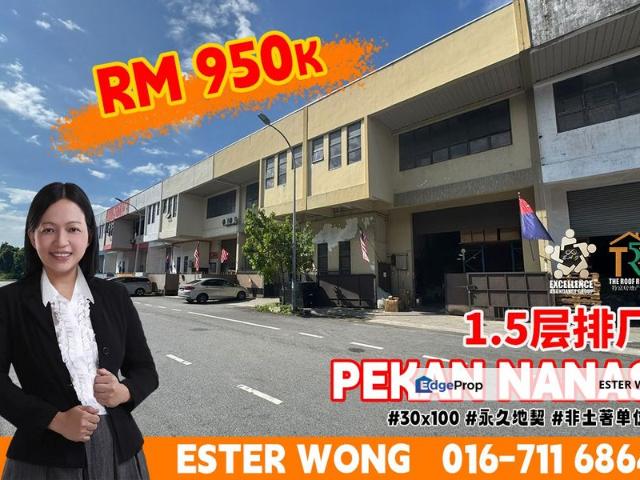 Warehouse for sale in Pekan Nanas, Johor