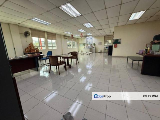 Warehouse for sale in Pekan Nanas, Johor