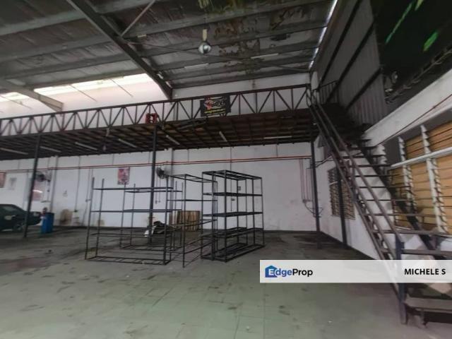 Warehouse for sale in Pekan Nanas, Johor