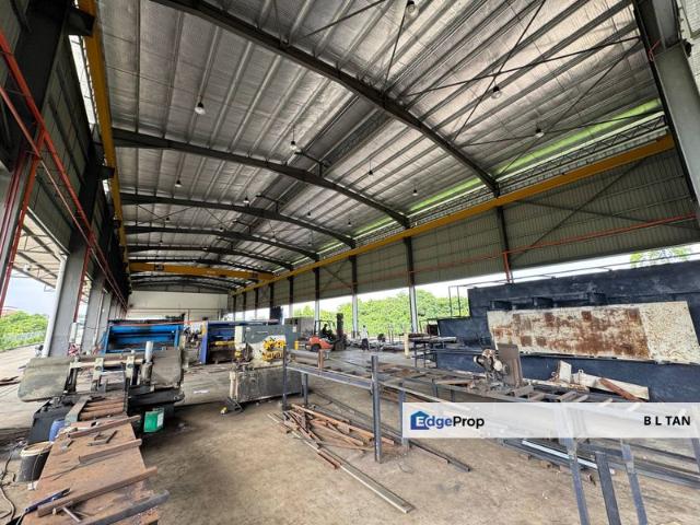 Warehouse for sale in Pekan Nanas, Johor