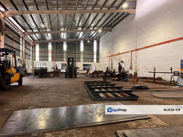 Warehouse for sale in Pekan Nanas, Johor