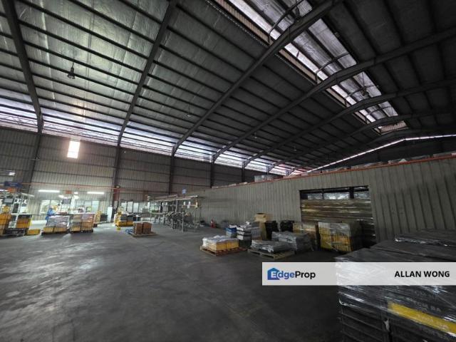 Warehouse for sale in Pekan Nanas, Johor
