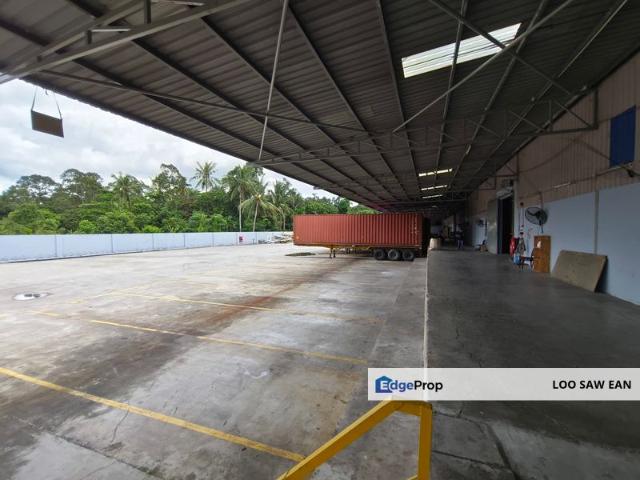 Warehouse for sale in Pekan Nanas, Johor
