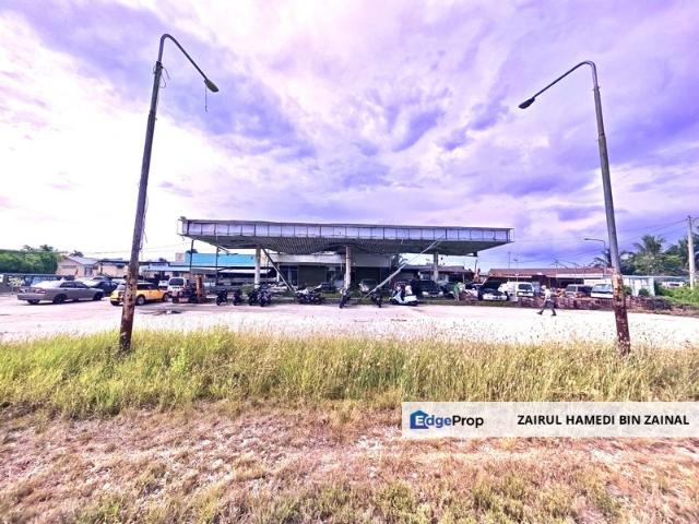 Shop for sale in Tanjong Karang, Selangor
