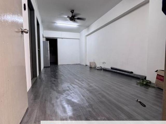 Flat for sale in Petaling, Damansara Damai