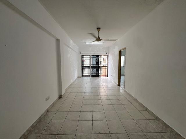 Apartment for sale in Petaling, Damansara Damai
