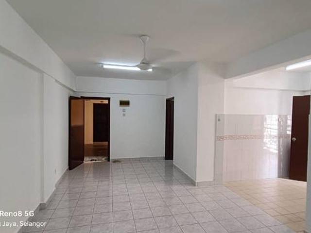 Apartment for sale in Petaling, Damansara Damai