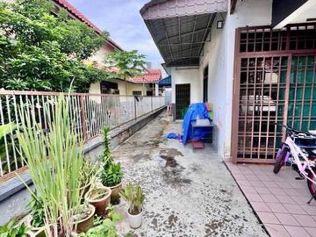 Terraced House for sale in Ulu Tiram, Johor