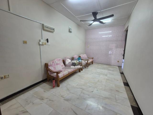 Shop for sale in Ulu Tiram, Johor