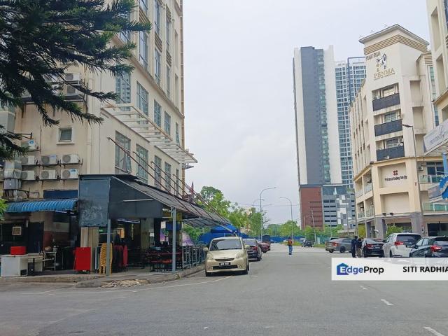 Shop for sale in Petaling, Damansara Damai