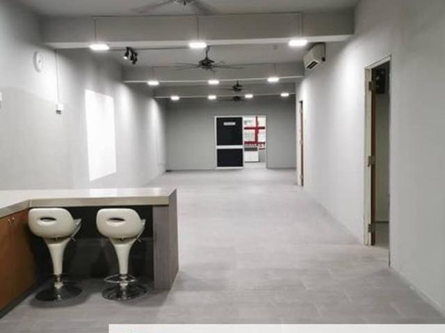 Shop for sale in Petaling, Damansara Damai
