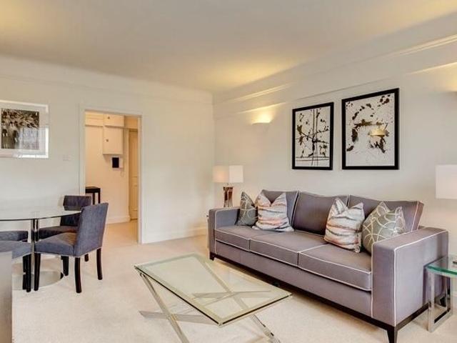 Apartment for rent in Chelsea, Greater London