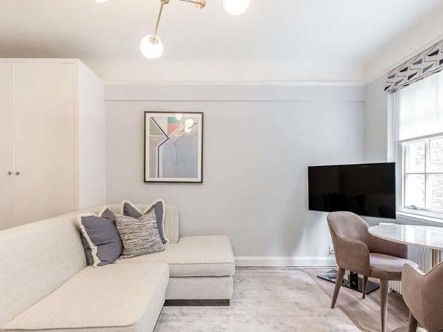 House for rent in Chelsea, Greater London