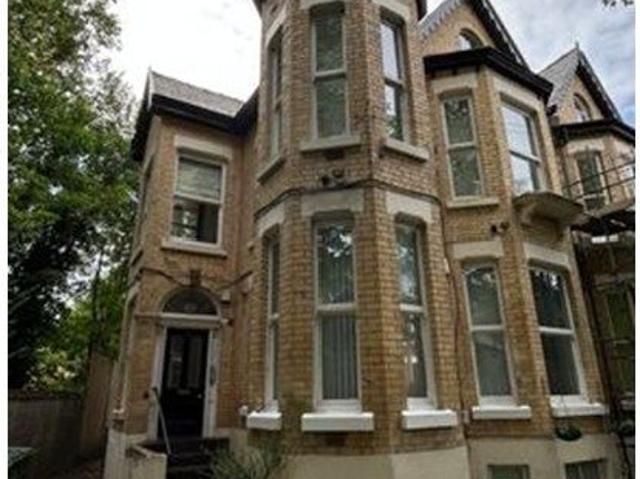 Apartment for rent in Calderstones