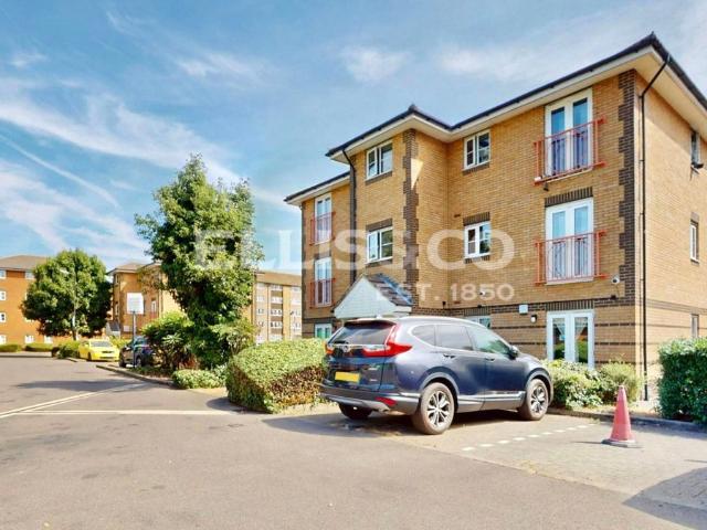 Apartment for rent in London Borough of Ealing, Perivale