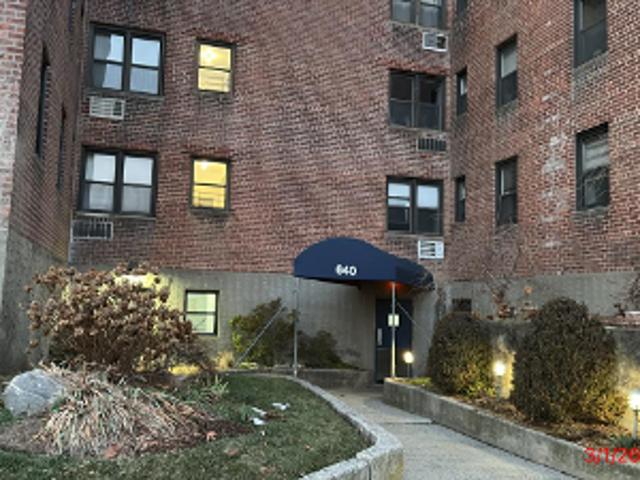 Condo for sale in New Rochelle, New York