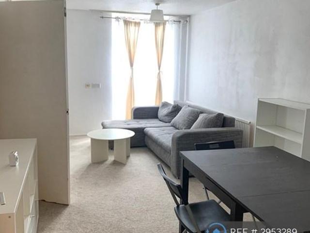Apartment for rent in London Borough of Merton, South Wimbledon