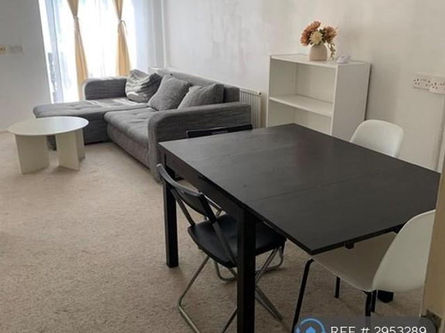 Apartment for rent in London Borough of Merton, South Wimbledon