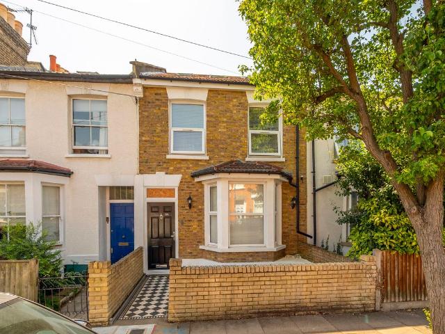 Apartment for rent in London Borough of Merton, South Wimbledon