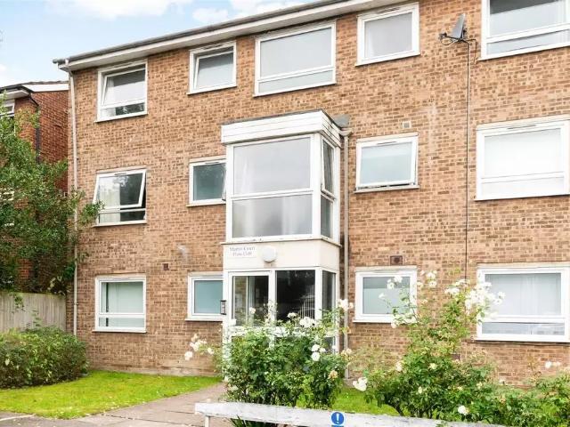 Apartment for rent in London Borough of Merton, South Wimbledon