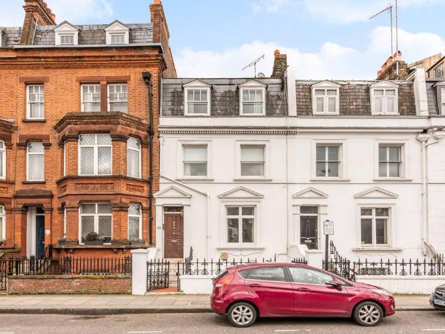 House for rent in Brompton, Greater London