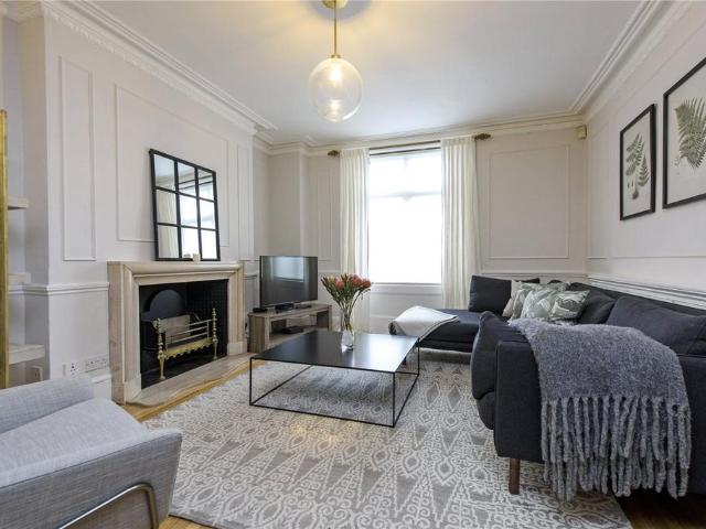 House for rent in Brompton, Greater London
