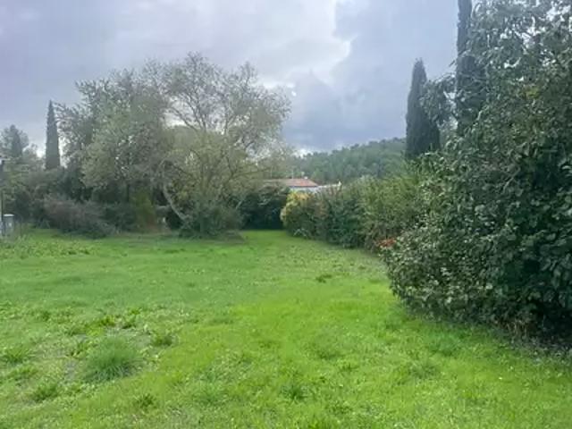 Terrain vente à Aix-en-Provence, Pélissanne