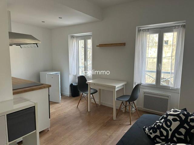 Appartement location à Lotissement la Pinède, Pélissanne