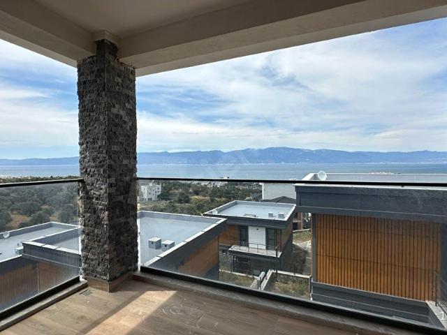 Burhaniye, Balikesir içerisinde satılık Villa