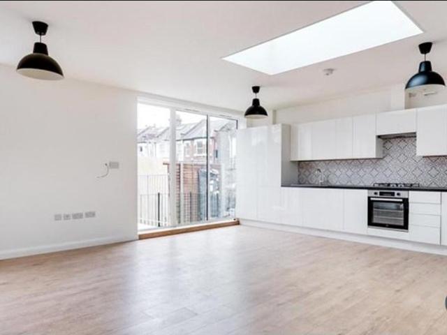 Apartment for rent in London Borough of Hammersmith and Fulham, Greater London