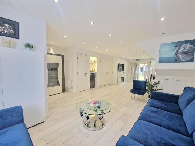 House for rent in Preston, Greater London