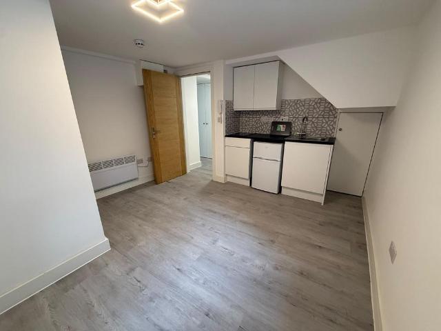 Apartment for rent in Shacklewell, Greater London