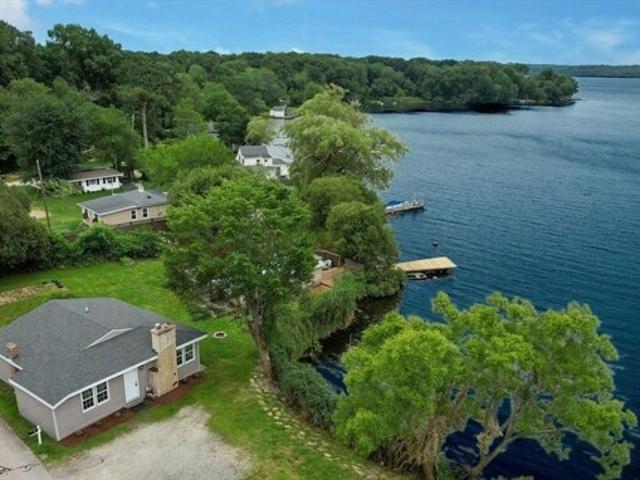 House for sale in Tiverton, Rhode Island