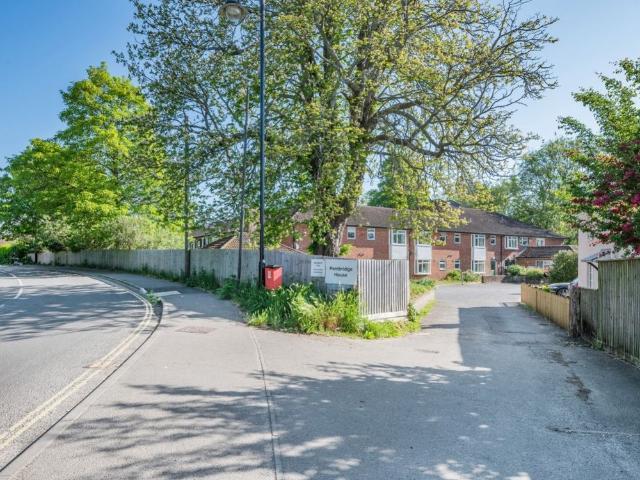 Studio for rent in Horseport, Ashurst Bridge