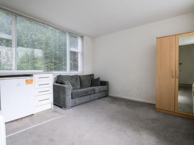 Studio for rent in Notting Hill, Greater London