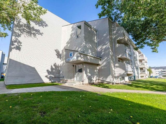 Apartment for rent in Wedgewood, Alberta
