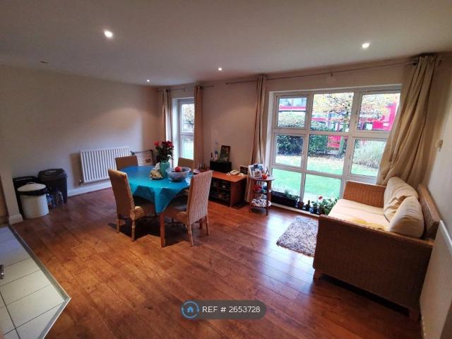 House for rent in Blenheim Gardens Estate, Greater London