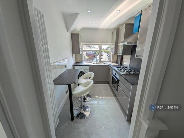 Apartment for rent in London Borough of Ealing, Greenford